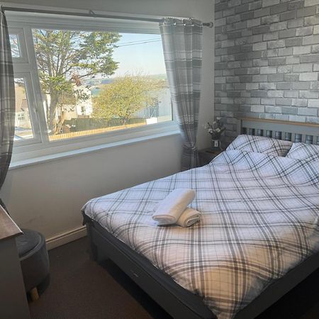 Shore Lodge New Quay エクステリア 写真