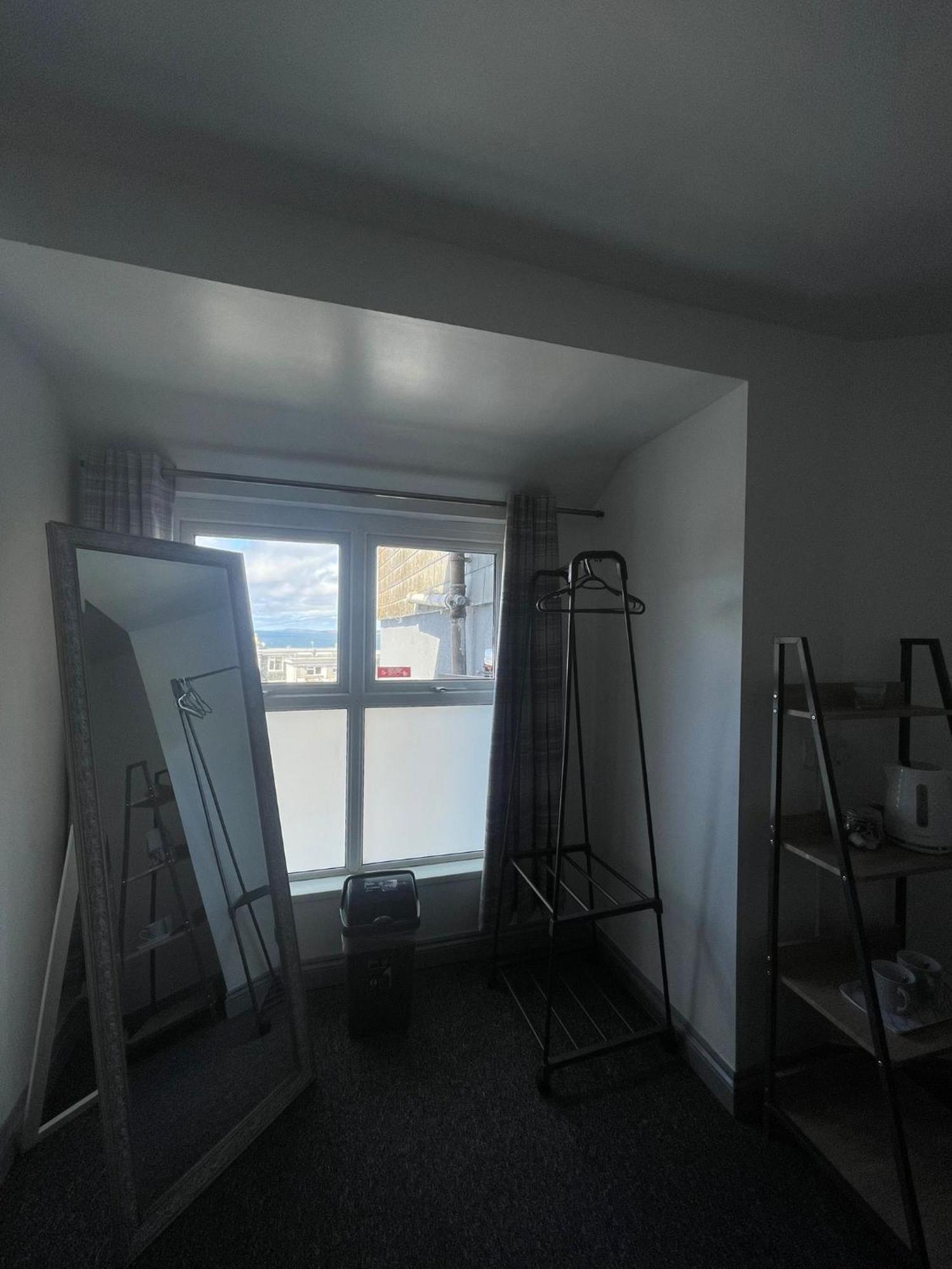 Shore Lodge New Quay エクステリア 写真